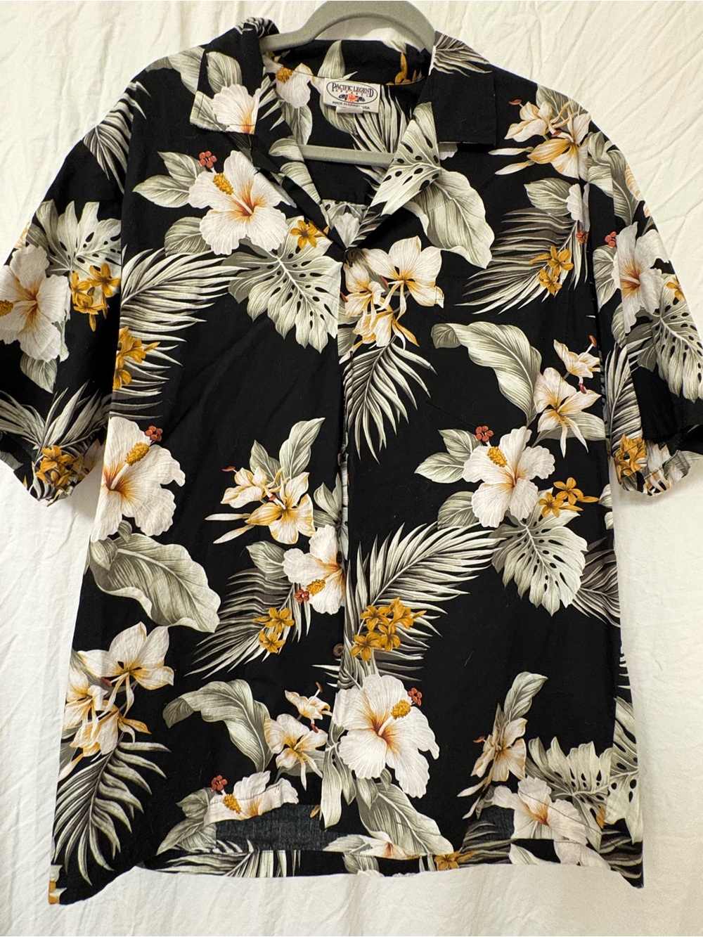 Men’s size large Pacific Legend made in Hawaii,  Hawaiian shirt.